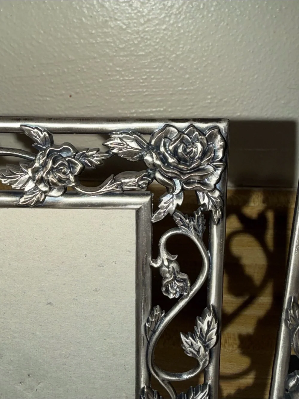 Vintage Ornate Floral Silver Picture Frame - Elegant Home Accent 5x7